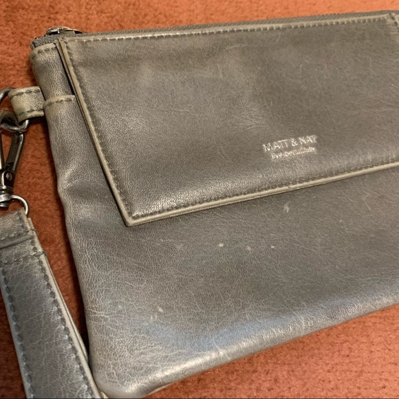 Matt & Nat | Wristlet Clutch Purse - Picture 2 of 15